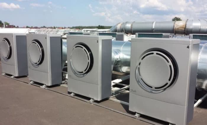 Pompy ciepła Danfoss w fabryce mebli Klose